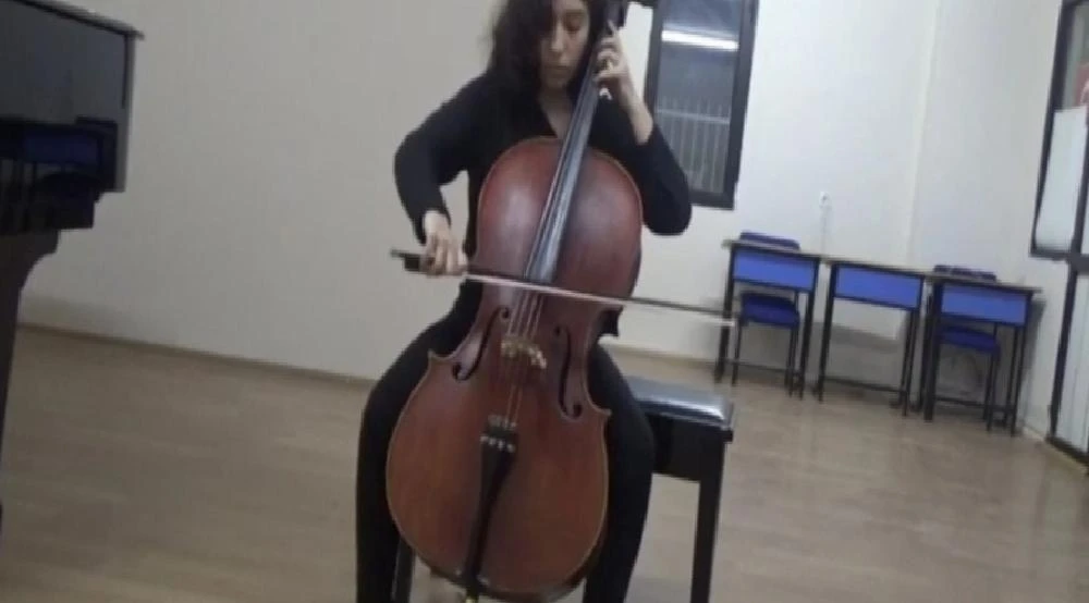 Devlet Konservatuarı Öğrencisi Oygür uluslararası yarışmada üçüncü oldu