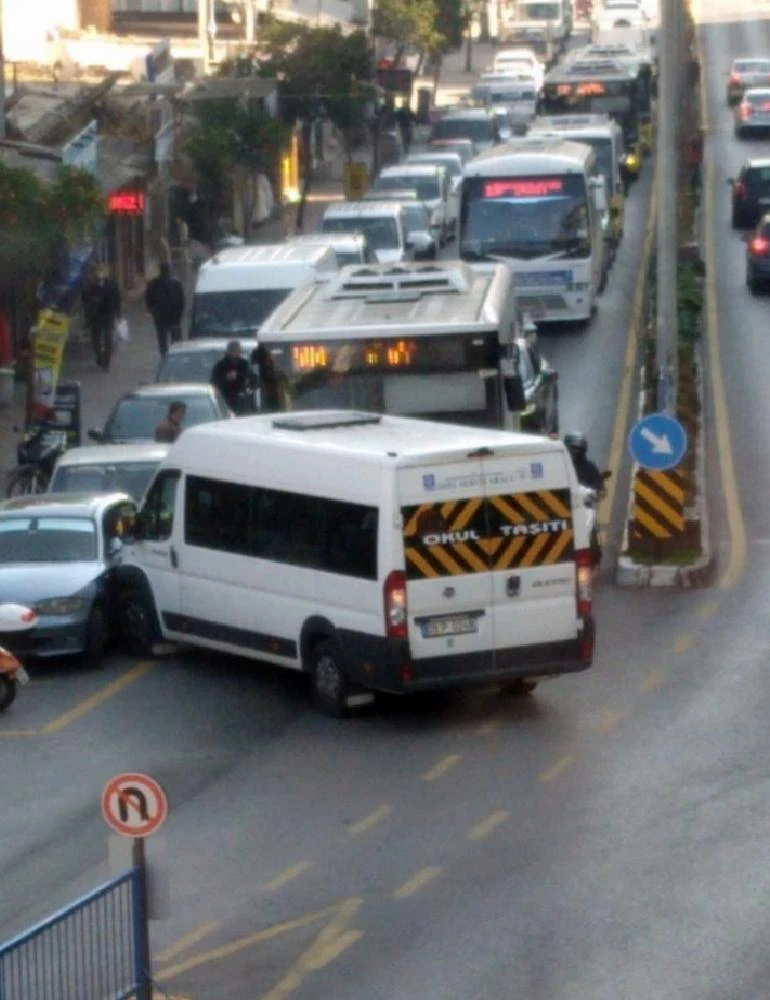 El frenini çekmeyi unutunca olanlar oldu