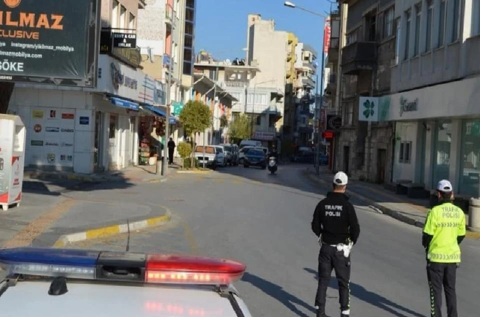 Söke’de kısıtlamaya uymayan 27 kişiye ceza