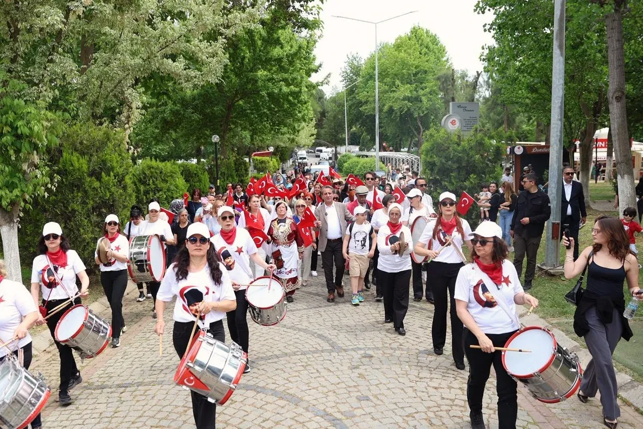 Aydın’da 2. Efeler Gençlik Şenliği Coşkuyla Kutlandı