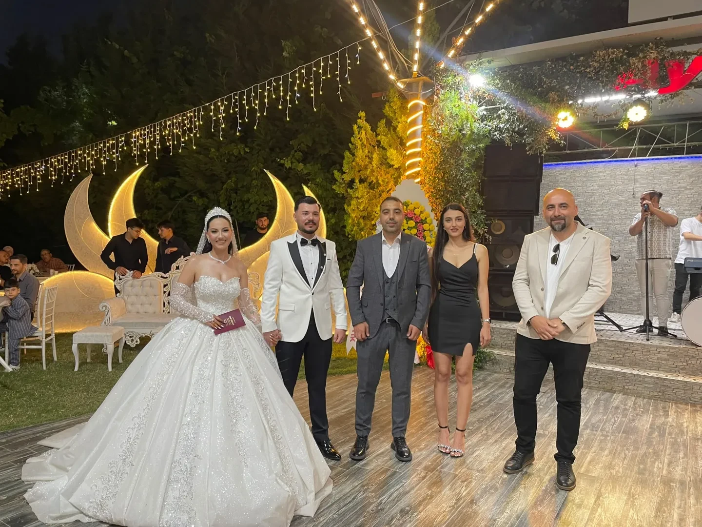 Fatih Yüksel ve Buse Dünyaevine Girdi