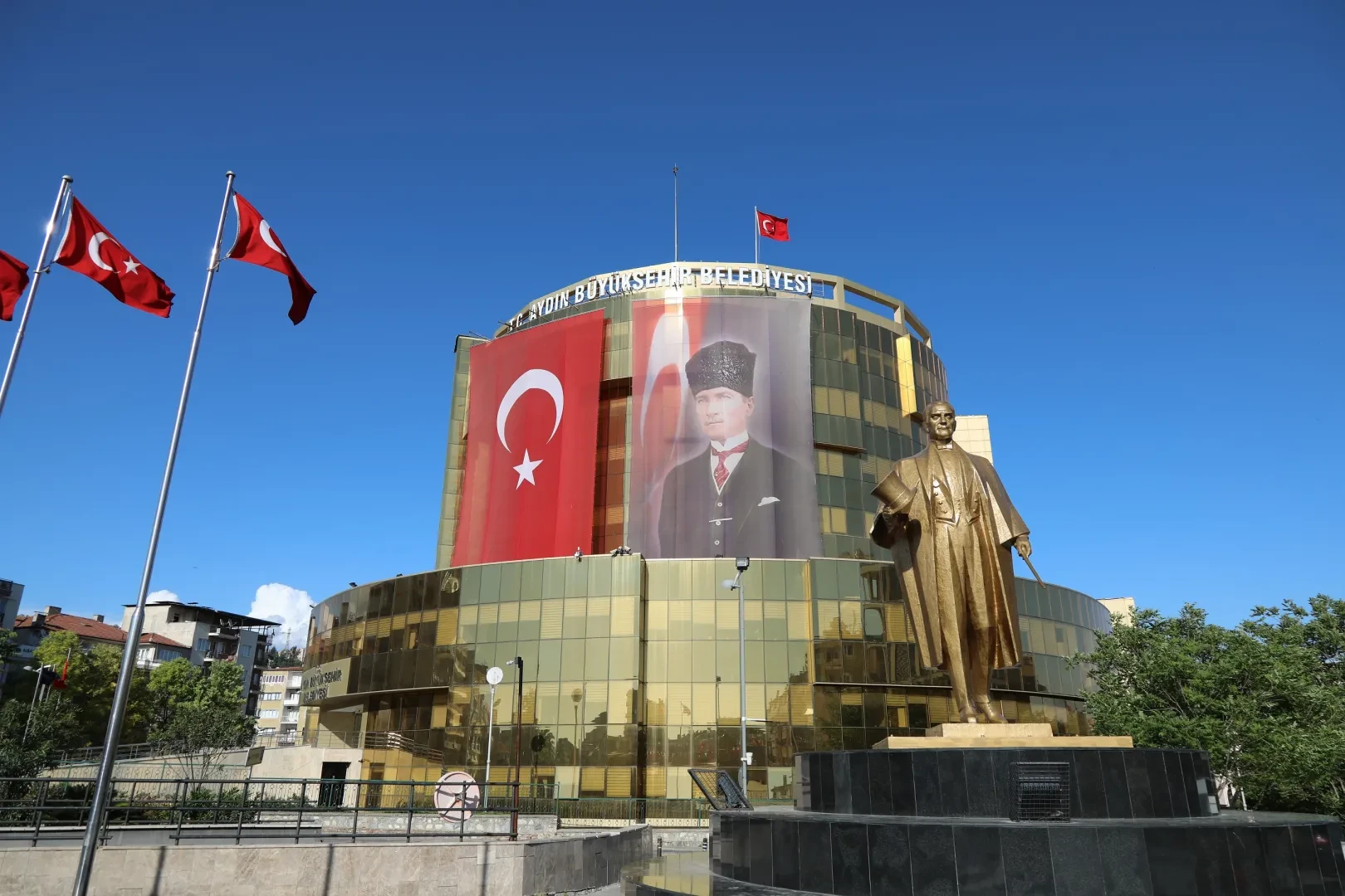 Aydın Büyükşehir Belediyesi En Başarılı Belediyeler Arasında Yer Aldı