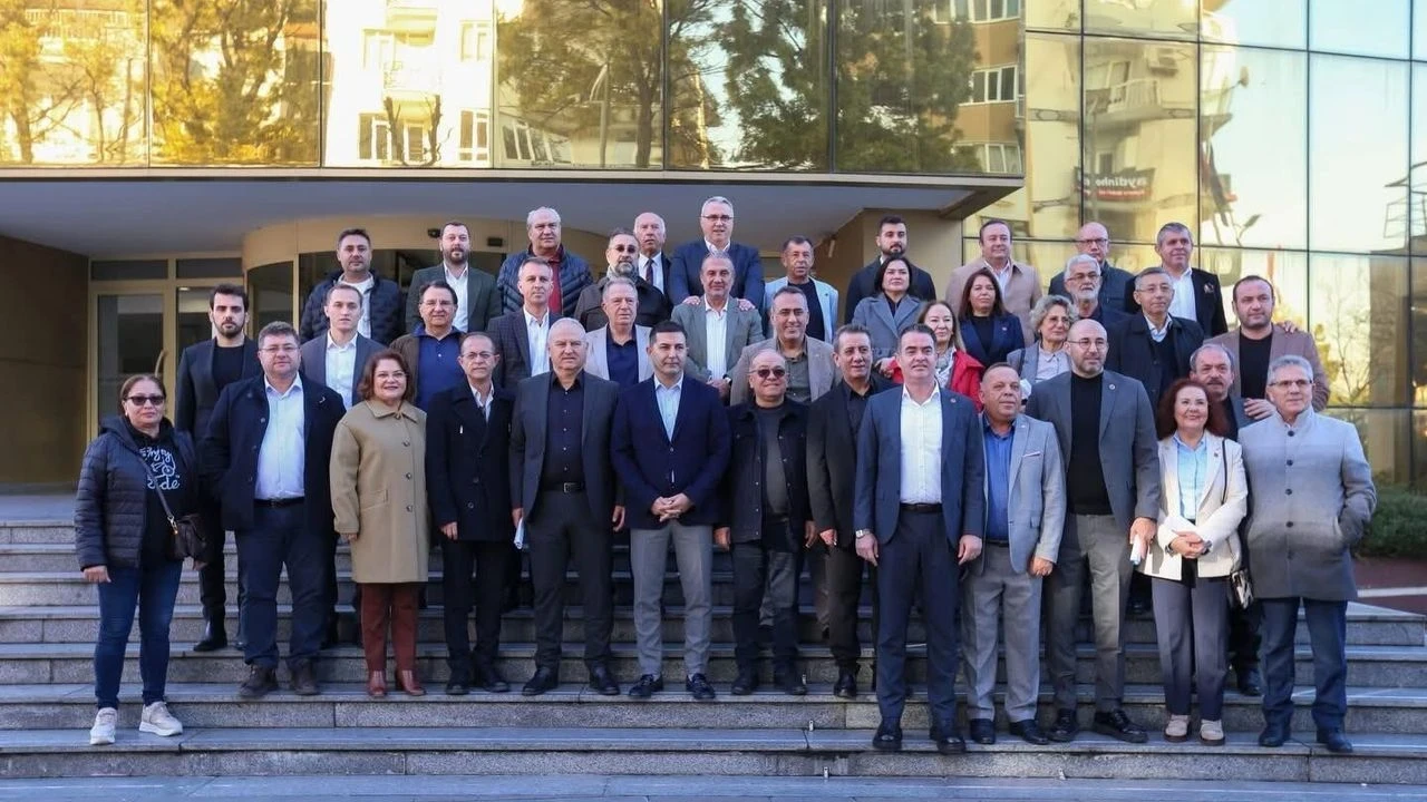 CHP’li Meclis Üyelerinden Özgür Özel’e Destek Açıklaması
