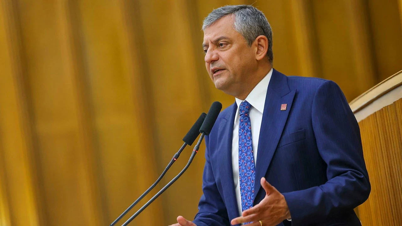 Özgür Özel’den CHP Grup Başkanlığına Duygusal Veda: “Her Son Yeni Bir Başlangıçtır”