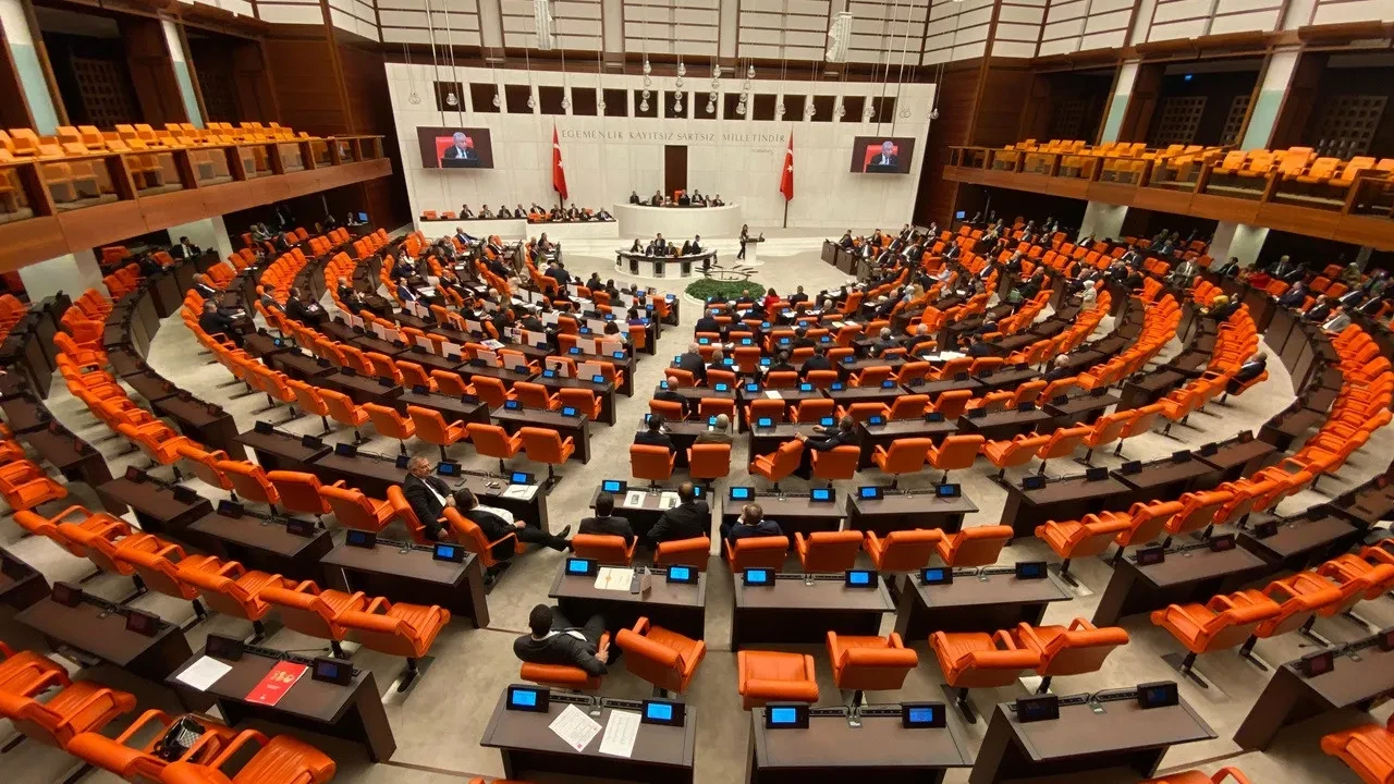 12. Yargı Paketi yasalaştı: İcra, noterlik, HAGB ve temyiz sisteminde önemli değişiklikler
