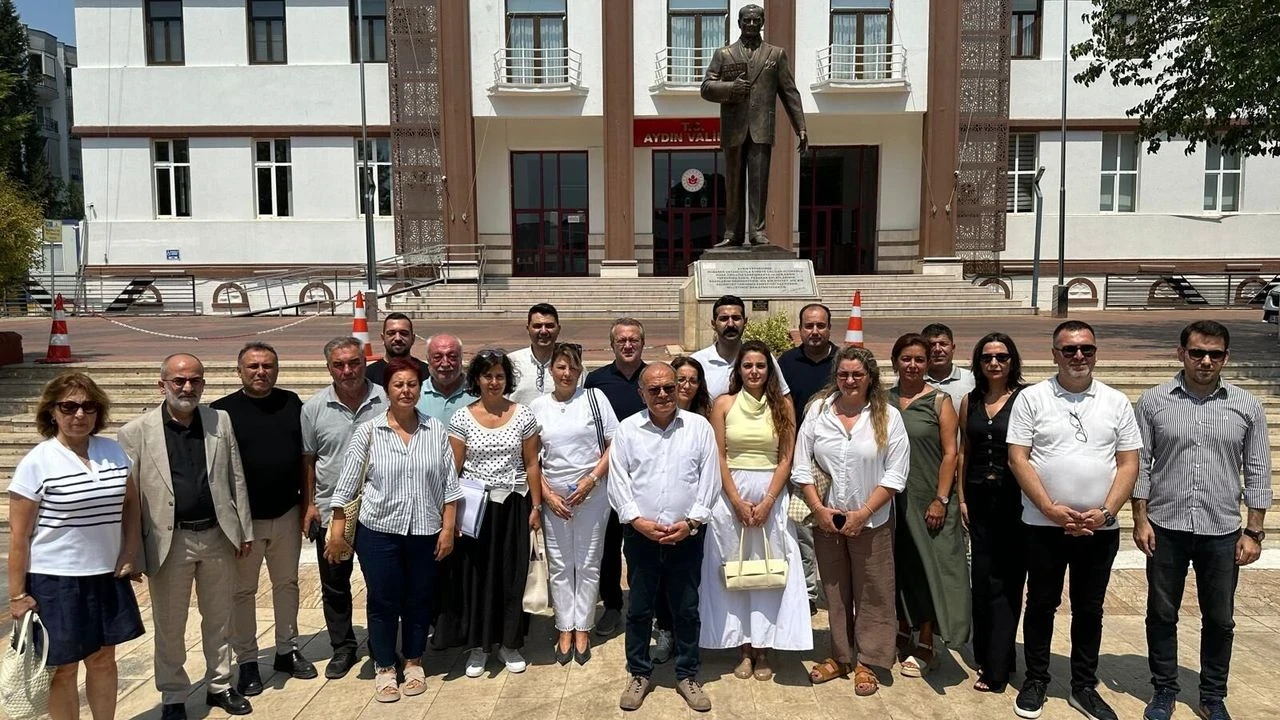 Yeni Parti Aydın’da resmen kuruldu: Evraklar Valiliğe teslim edildi