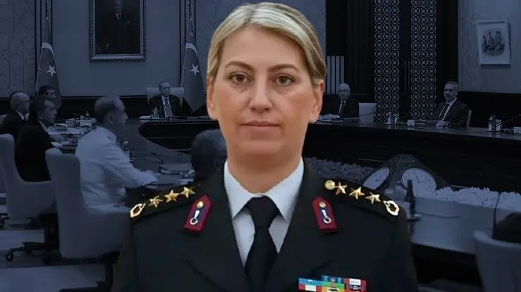 YAŞ Kararları Açıklandı: Özlem Karapınar İlk Kadın Hava Kuvvetleri Generali Oldu