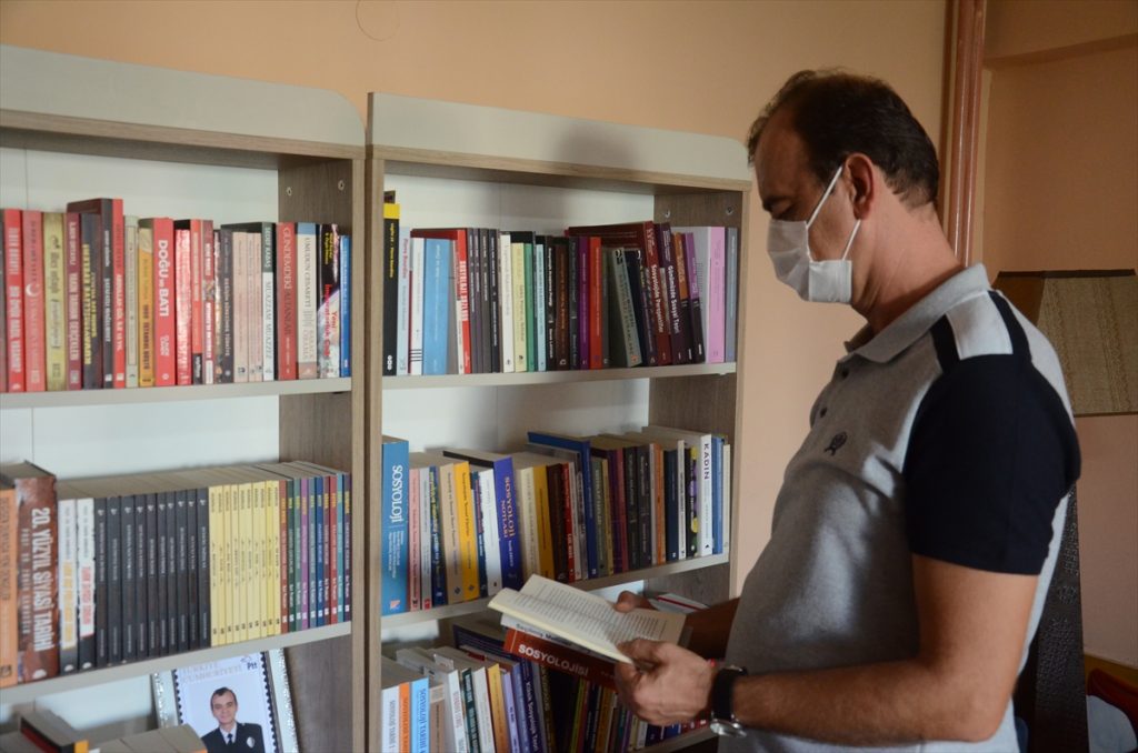 20200817 2 43921710 57471098 Web Koronavirüs, insanı ruhen ve bedenen yıpratıyor