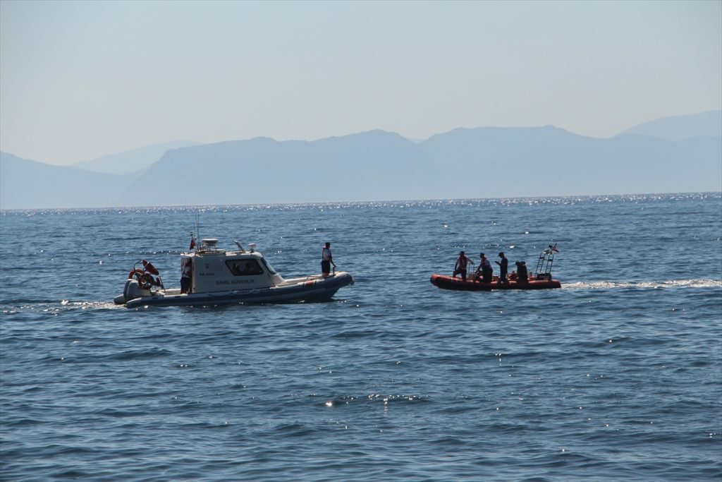 20200819 2 43962714 57527566 Web Denizde kaybolduğu düşünülen gencin sahile başka bir noktadan geldiği ortaya çıktı