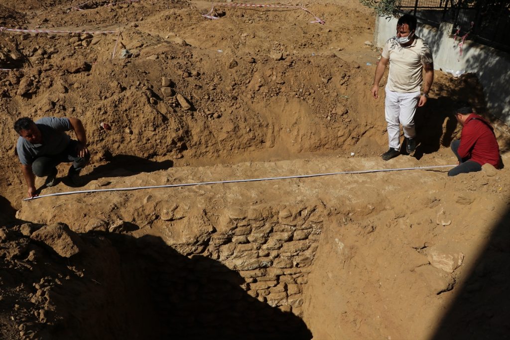 20200820 2 43976576 57547535 Web Aydın'da inşaat kazısı çalışmalarında 1600 yıllık sur duvarı bulundu