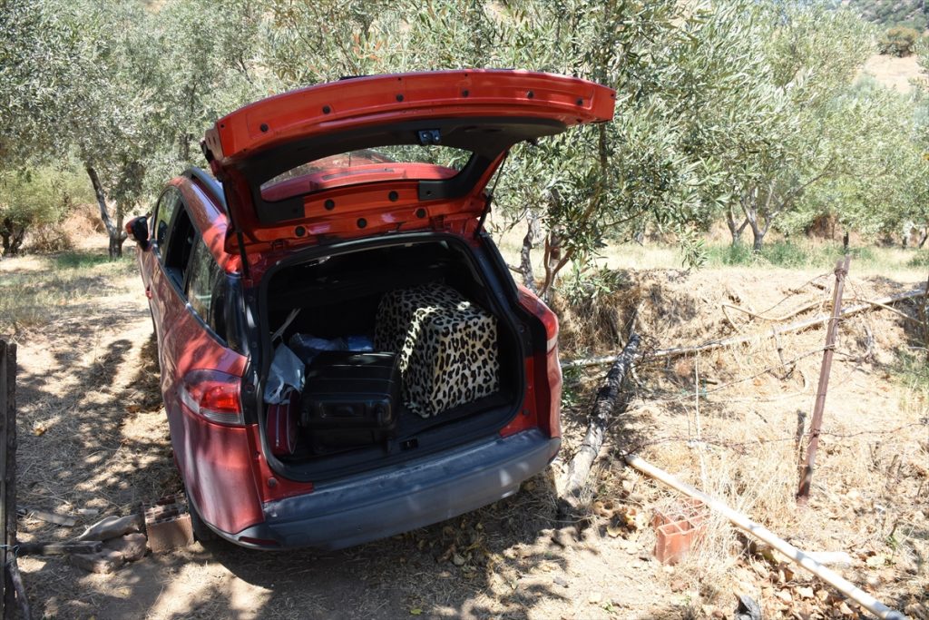 20200825 2 44046613 57663175 Web Aydın'da polise ateş edip kaçtığı öne sürülen şüpheli, kovalamaca sonucu yakalandı