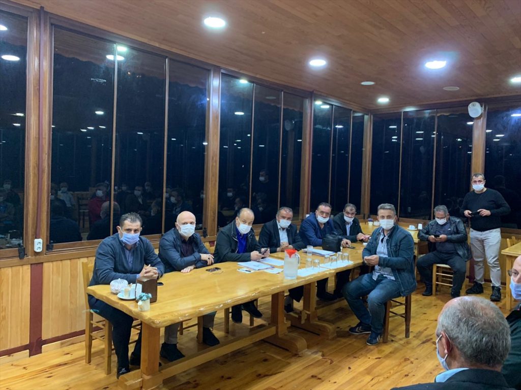 20200827 2 44071780 57697499 Web AK Parti Aydın Milletvekili Yavuz, Artvin'de arıcılarla görüştü