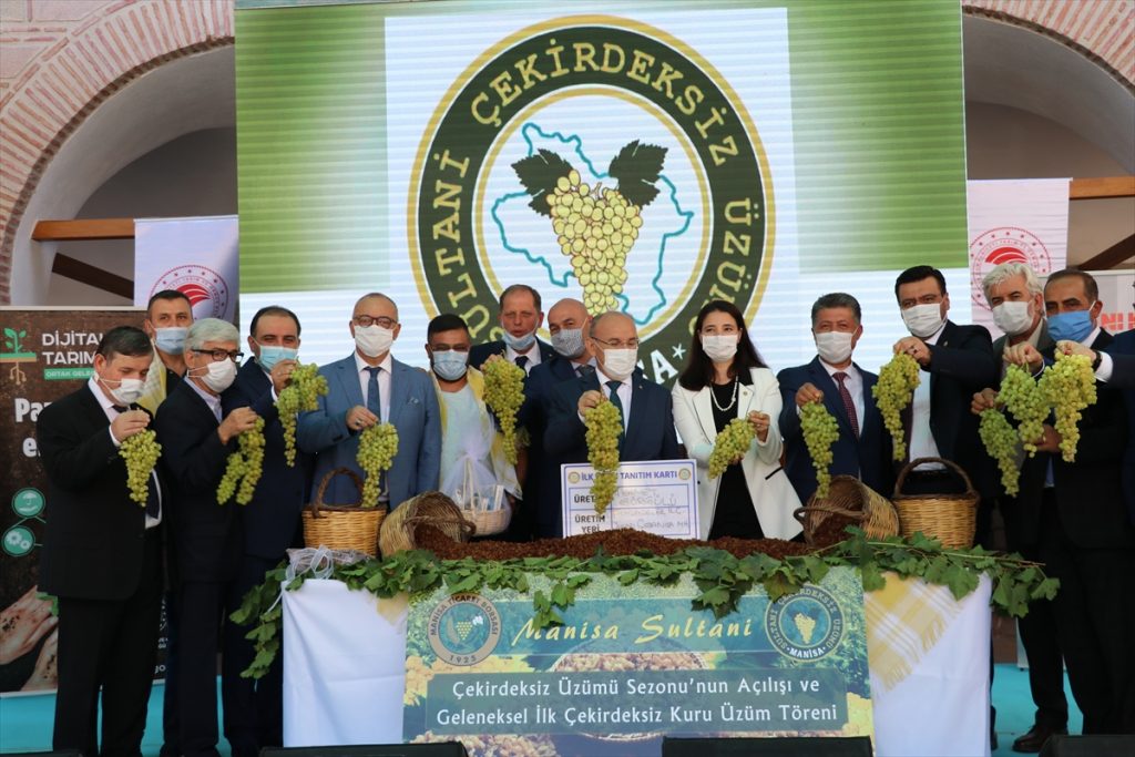 20200827 2 44073918 57700686 Web Tarım ve Orman Bakanı Pakdemirli, kuru üzüm fiyatını açıkladı!