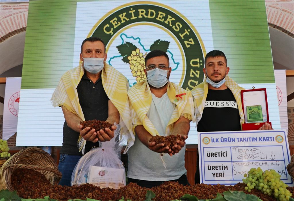 20200827 2 44073918 57700689 Web Tarım ve Orman Bakanı Pakdemirli, kuru üzüm fiyatını açıkladı!