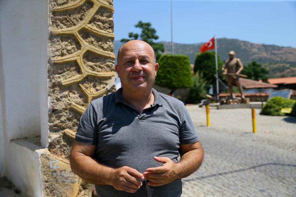 grafikli gemileri karadan yuruten turk denizci umur bey 11 14X9X9zX Gemileri karadan yürüten Türk denizci: Umur Bey