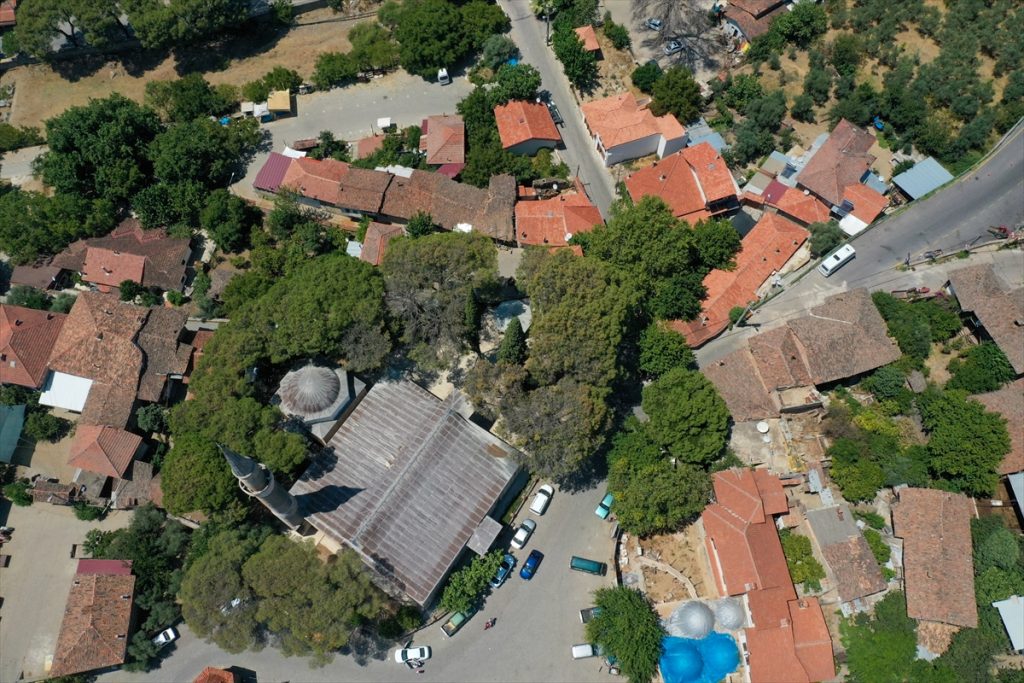 grafikli gemileri karadan yuruten turk denizci umur bey 7 CVdYVsge Gemileri karadan yürüten Türk denizci: Umur Bey