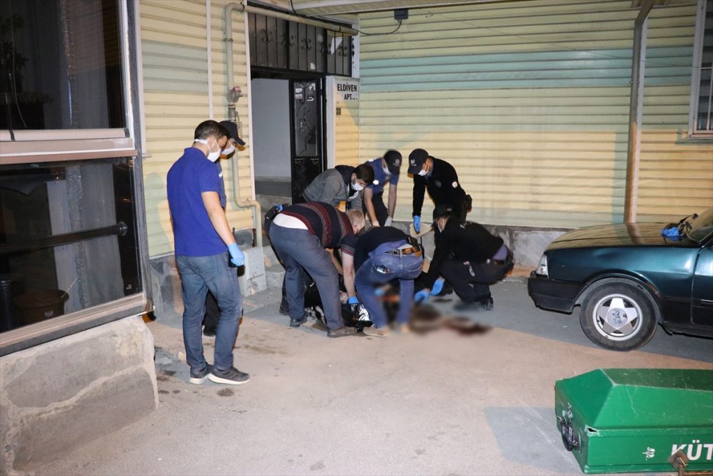 kutahya da bir kadin eski komsusu tarafindan olduruldu 4 Kütahya'da bir kadın, eski komşusu tarafından öldürüldü