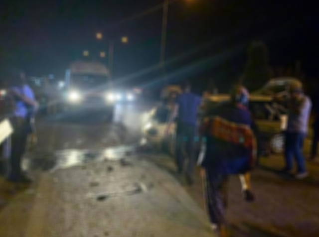 kutahya-da-otomobil-traktore-arkadan-carpti-1-olu-6-yarali