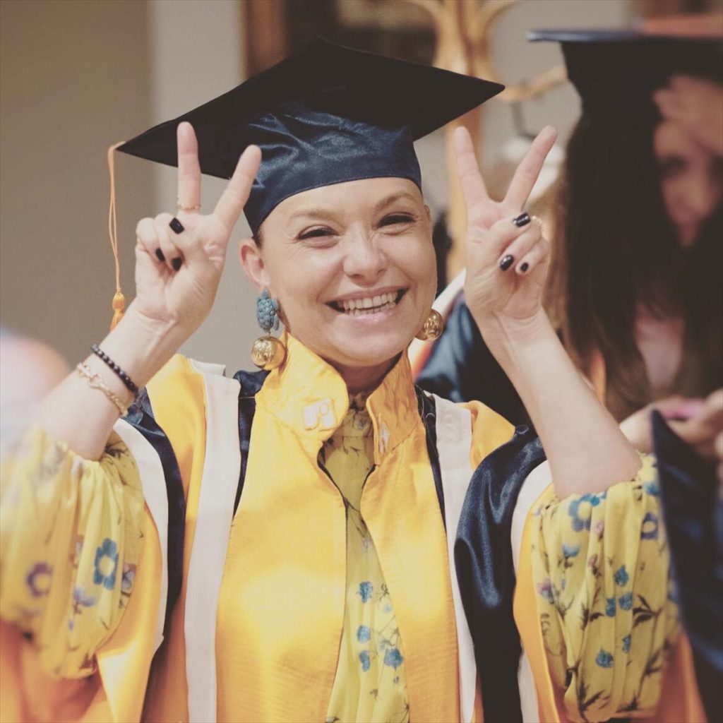 yaslisin diyerek dershaneye almadiklari ogrenci universiteden yuksek serefle mezun oldu 13 unFSnWEK "Yaşlısın" diyerek dershaneye almadıkları öğrenci Yüksek şeref listesine girdi.