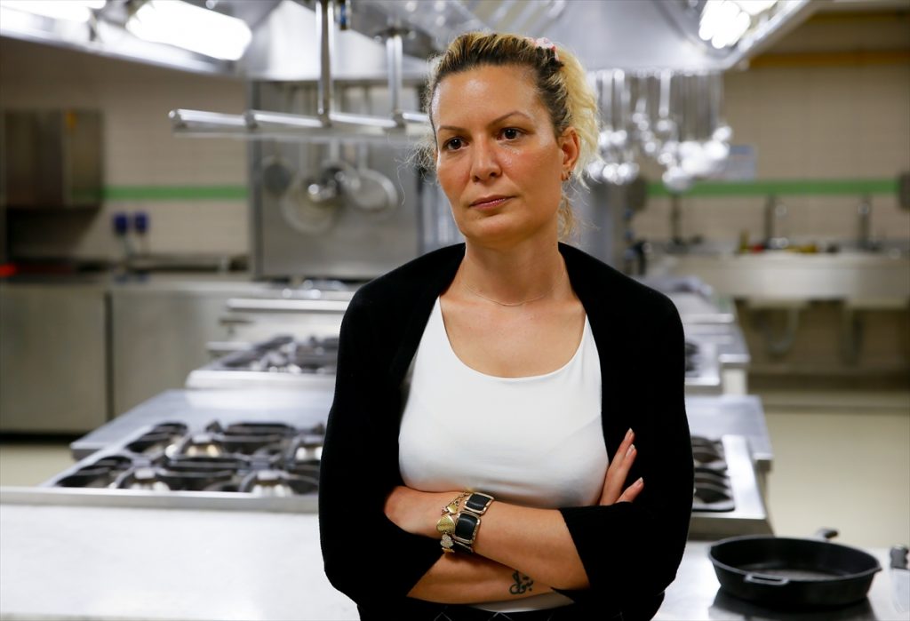 yaslisin diyerek dershaneye almadiklari ogrenci universiteden yuksek serefle mezun oldu 3 ZlaezZL4 "Yaşlısın" diyerek dershaneye almadıkları öğrenci Yüksek şeref listesine girdi.