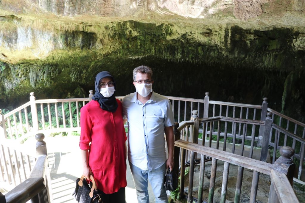 20200904 2 44194082 57894523 Web "Yer altındaki Pamukkale" de görenleri hayran bırakıyor