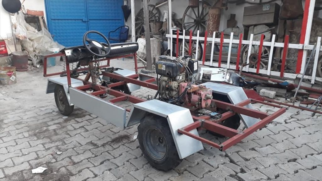 20200905 2 44208889 57917121 Web Denizlili bıçak ustasının ürettiği üstü açık iki kişilik otomobil ilgi görüyor