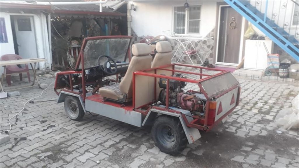 20200905 2 44208889 57917123 Web Denizlili bıçak ustasının ürettiği üstü açık iki kişilik otomobil ilgi görüyor