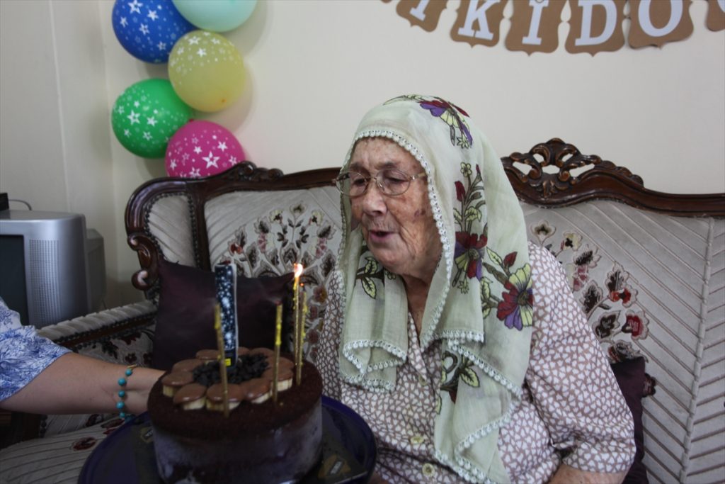 20200905 2 44210881 57921234 Web Söke'li Melike nine, 100. yaşını kutladı