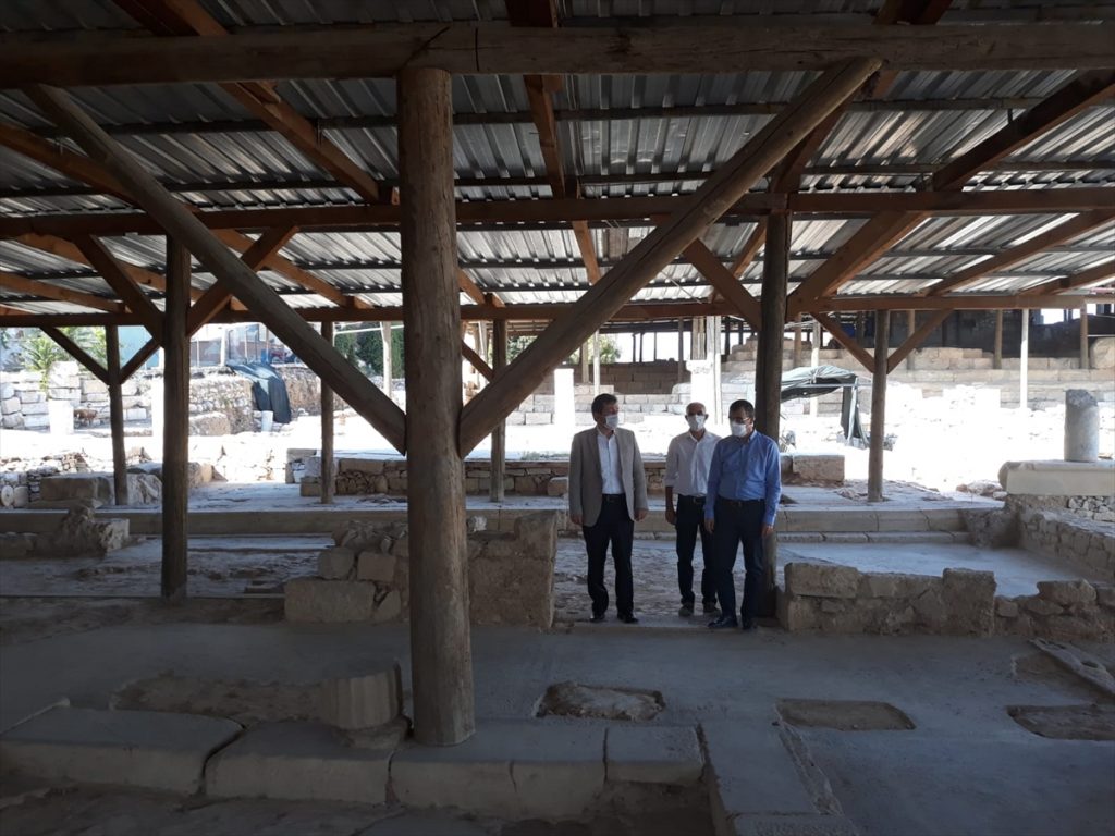 20200907 2 44236802 57962925 Web Vali Tavlı, Uzunyuva Anıt Mezarı Arkeopark Alanı'nda incelemede bulundu