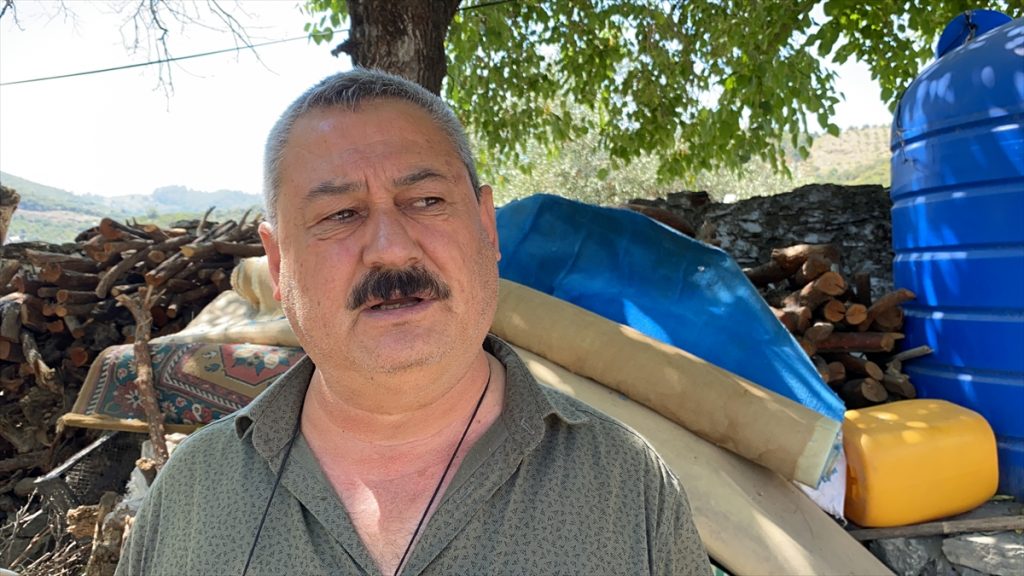 20200908 2 44246445 57974220 Web İzmir Tire'de mahallelilerden su kesintisi tepkisi