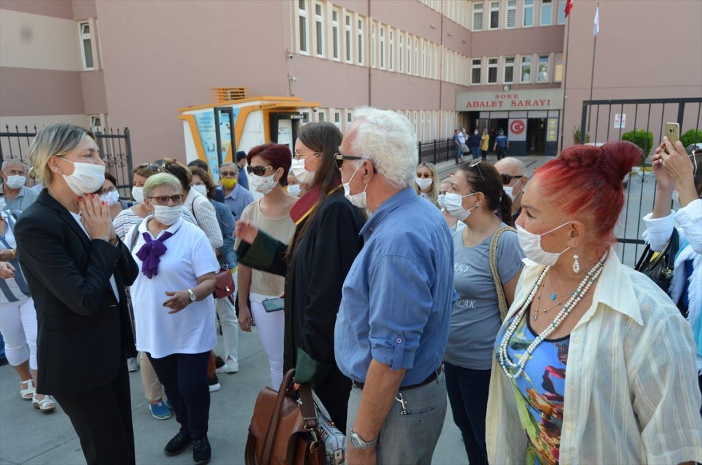 20200925 2 44525166 58405373 Web Aydın'da banka müdiresinin darbedilmesine ilişkin davanın görülmesine başlandı