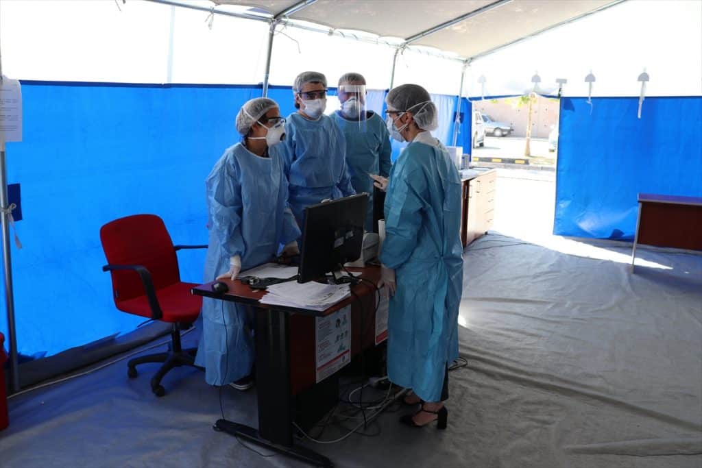 acil in ici bana virus bulasmaz diyenlerle dolu 12 DOKTORLAR KOVİD-19'LA SAVAŞI ANLATIYOR - "Acil servisin içi 'bana virüs bulaşmaz' diyen insanlarla dolu"