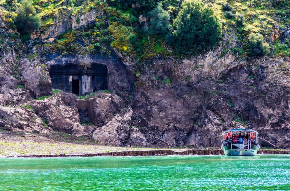 Arapapıştı kanyonu tekne turu fiyatları ve güzergahı hakkında bilgiler.