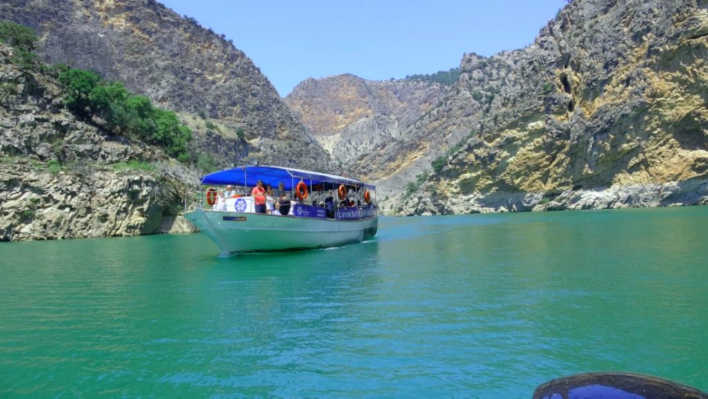 Arapapıştı kanyonu turu, fiyat ve seferler hakkında bilgi.