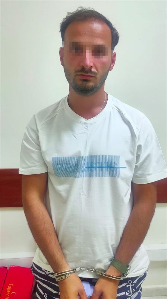 feto suphelisi 3 eski asker yakalandi 2 Çeşme'de jet ski ile Yunanistan'a kaçmaya çalışan FETÖ şüphelisi 3 eski asker yakalandı
