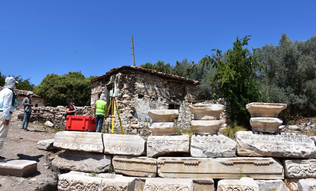 gladyator sehri gunyuzuzne cikiyor 1 "Gladyatörler şehri"nin Türk mimari yapıları gün yüzüne çıkarılıyor