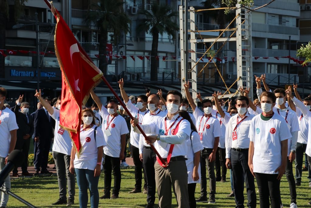izmir de istiklal icin kararlilik yuruyusu 3 İzmir’de “İstiklal İçin Kararlılık Yürüyüşü"