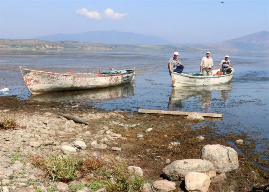 marmara golunde su seviyesinde dusus 1 1 Marmara Gölü'nde su seviyesi yüzde 1,5'a kadar düştü