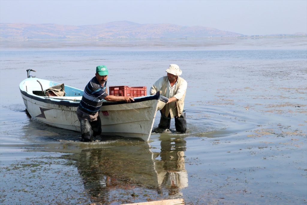 marmara golunde su seviyesinde dusus 2 1 Marmara Gölü'nde su seviyesi yüzde 1,5'a kadar düştü
