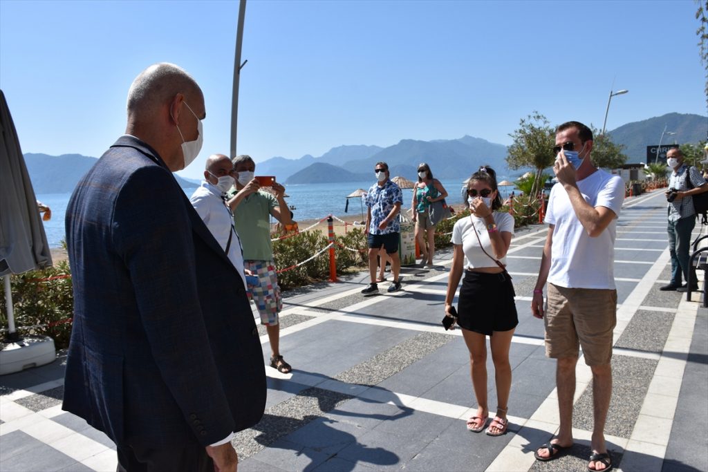 marmariste korona virus denetimi 2 Marmaris plajlarında Kovid-19 denetimi yapıldı