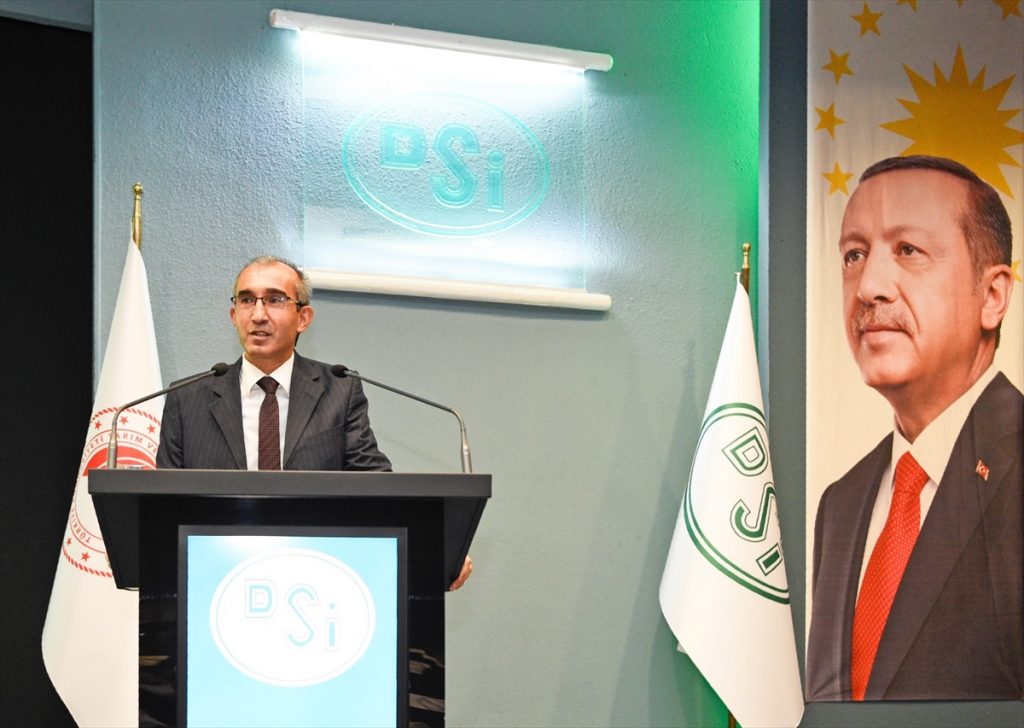 tavas ta toplulastirma yapilan mahallelerde tapular teslim edildi 4 Tavas'ta toplulaştırma yapılan mahallelerde yeni tapular teslim edildi