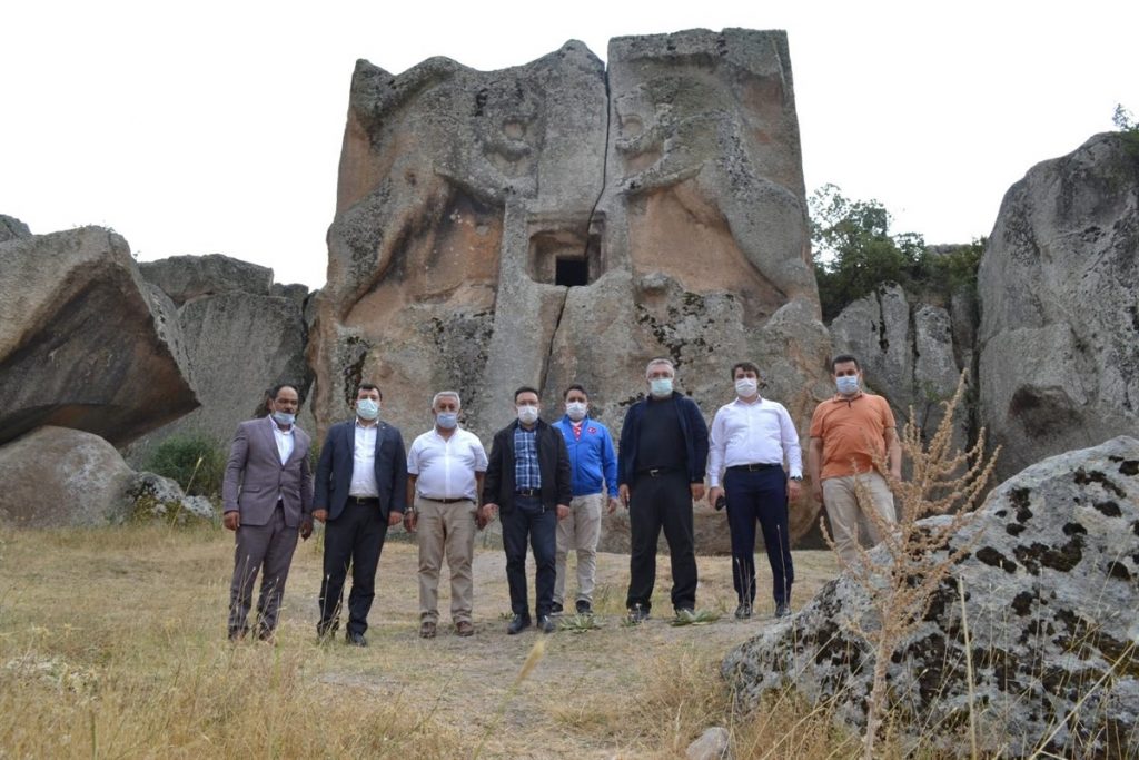 vali gokmen cicek frigya vadisi nde inceleme gezisi yapti 2 Vali Gökmen Çiçek, Frigya Vadisi'nde inceleme gezisi yaptı