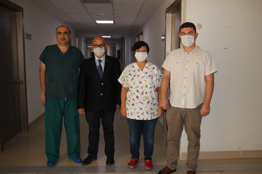 16 yasindaki taner annesinin bobregiyle hayata tutundu 2 XvXHaV3v 16 yaşındaki Taner, annesinin böbreğiyle hayata tutundu