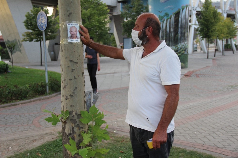 2 gundur camiye gidiyorum diye evden cikan alzheimer hastasi babasini ariyor 0 IPiIkN76 2 gündür "Camiye gidiyorum" diye evden çıkan alzheimer hastası babasını arıyor
