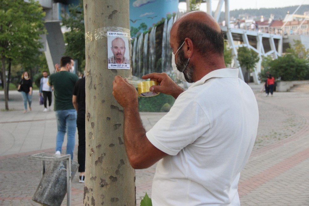 2 gundur camiye gidiyorum diye evden cikan alzheimer hastasi babasini ariyor 4 SquSYZpU 2 gündür "Camiye gidiyorum" diye evden çıkan alzheimer hastası babasını arıyor