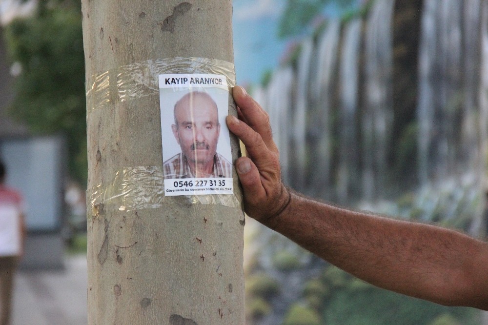 2 gundur camiye gidiyorum diye evden cikan alzheimer hastasi babasini ariyor 5 p8WNnd9l 2 gündür "Camiye gidiyorum" diye evden çıkan alzheimer hastası babasını arıyor
