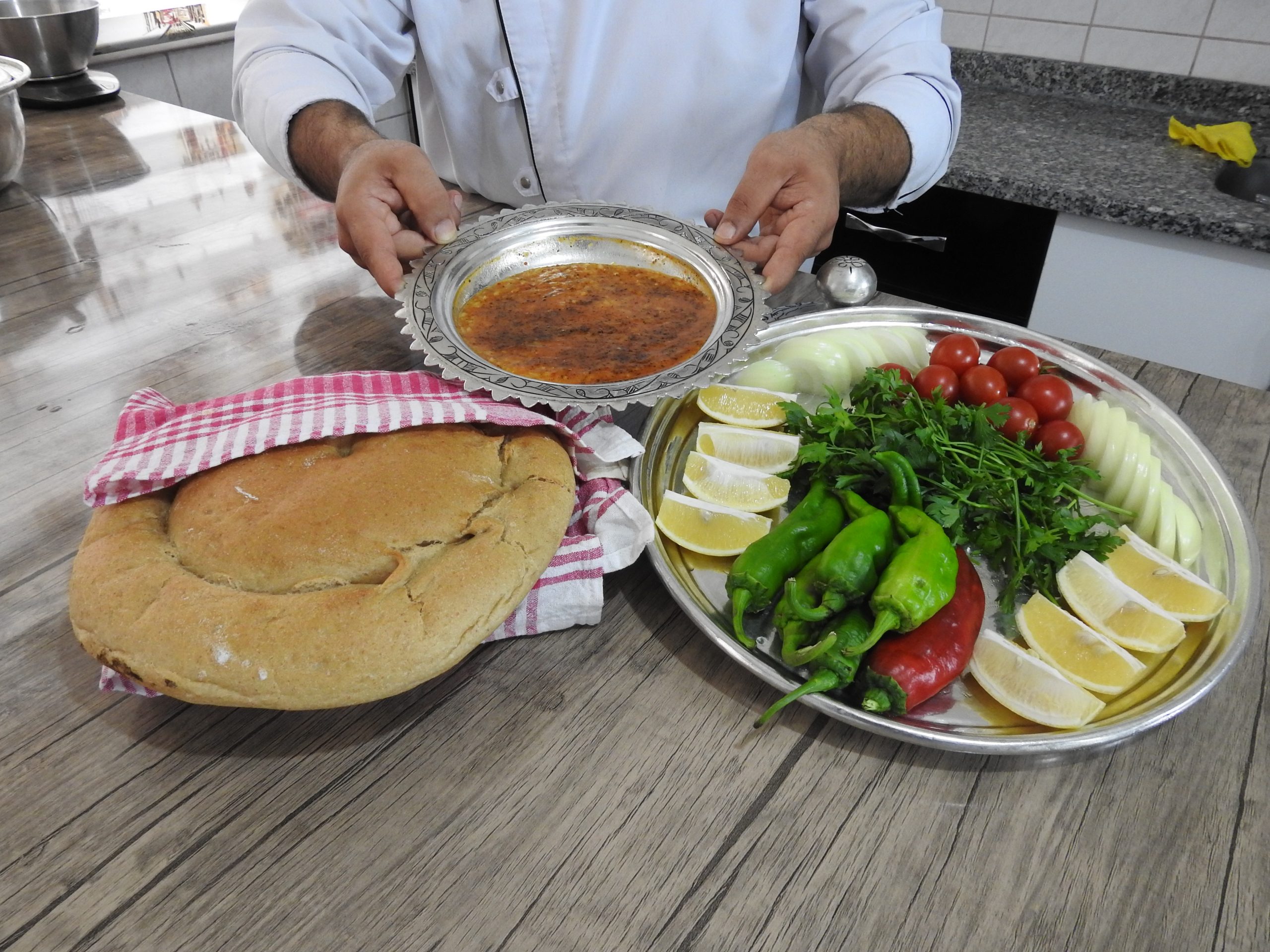 (ÖZEL) KORONA VİRÜSE KARŞI EZOGELİN ÇORBASI GAZİANTEP'İN YENİ TESCİLLİ YEMEĞİ 'EZOGELİN ÇORBASI'