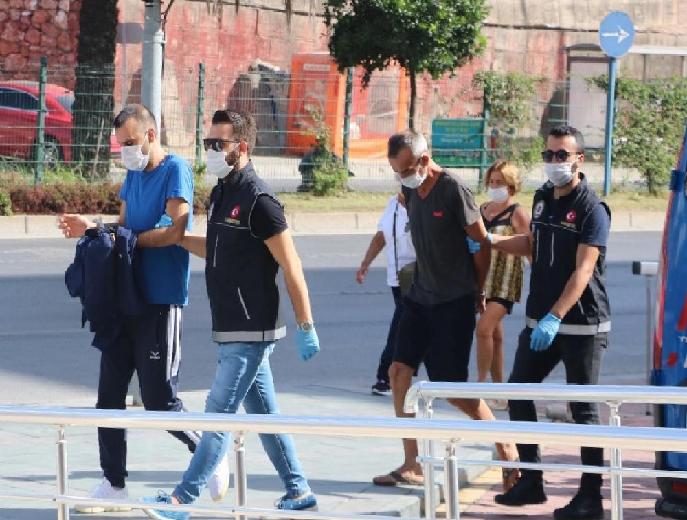 alanyada-2-ayri-uyusturucu-operasyonu-4-gozalti-inQ26pQ5.jpg