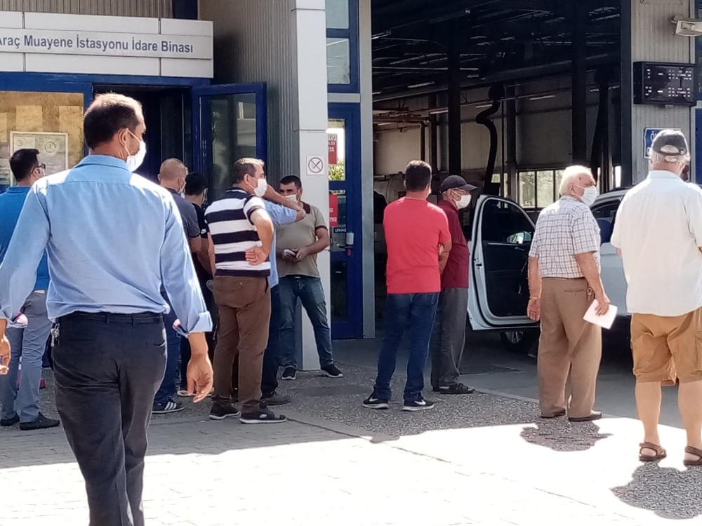 arac muayenesinde sosyal mesafe yok oldu 2 Ny5dPFU4 Araç muayenesinde sosyal mesafe yok oldu