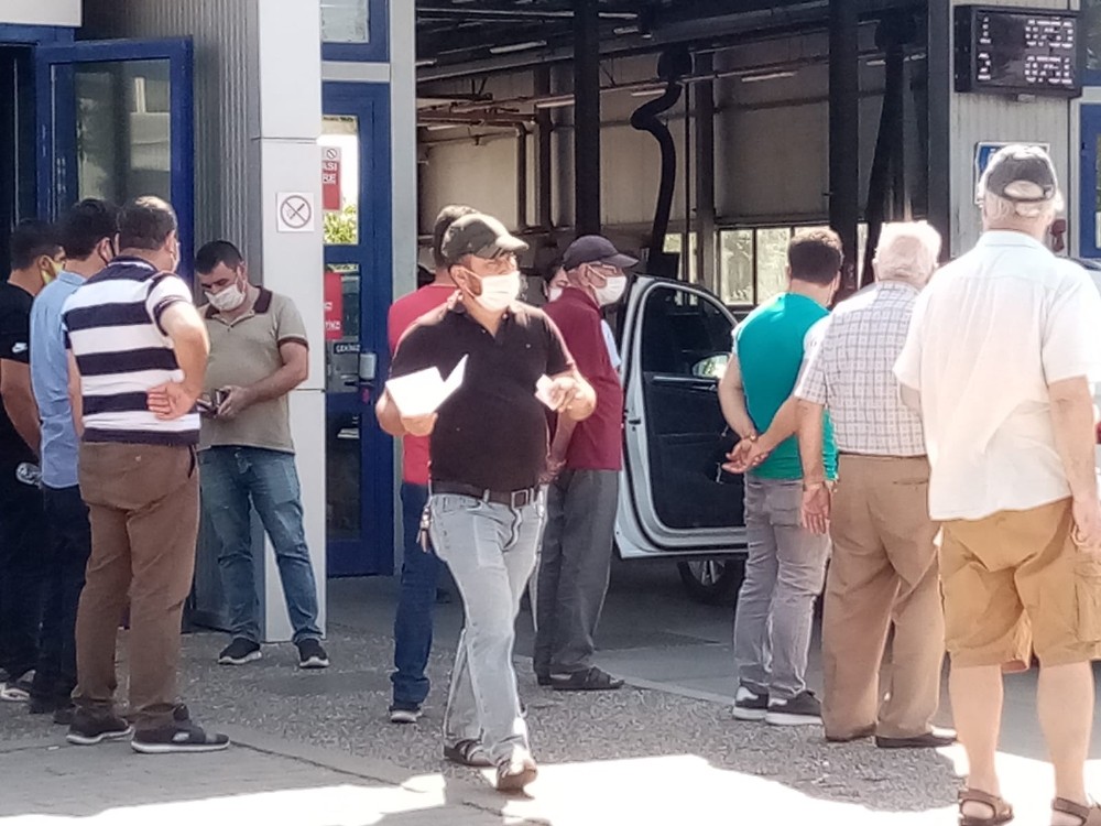 arac muayenesinde sosyal mesafe yok oldu 3 u5Y7ClLw Araç muayenesinde sosyal mesafe yok oldu